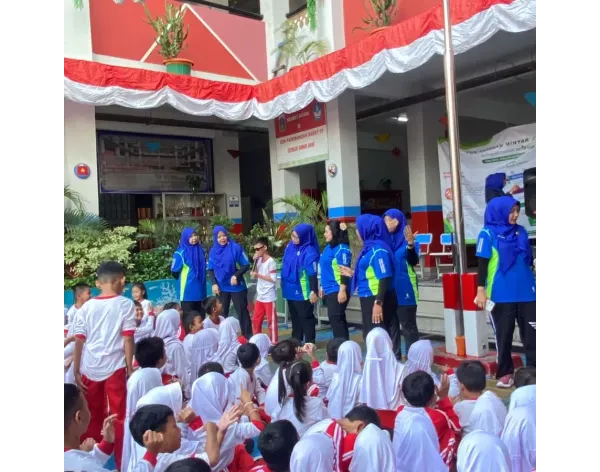 Pembiasaan English Day