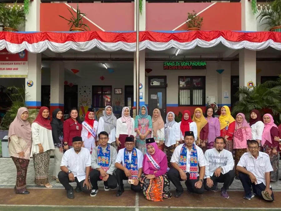 Foto bersama setelah Upacara 17 Agustus 2023